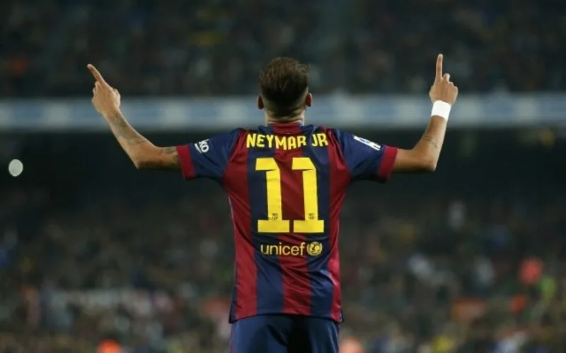 neymar mac ao so may nhung con so huyen thoai trong su nghiep neymar jr