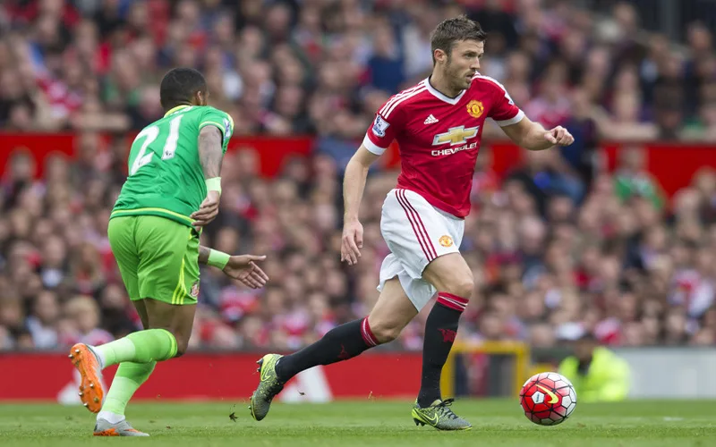 huan luyen vien man united hien tai michael carrick va hanh trinh tai thiet